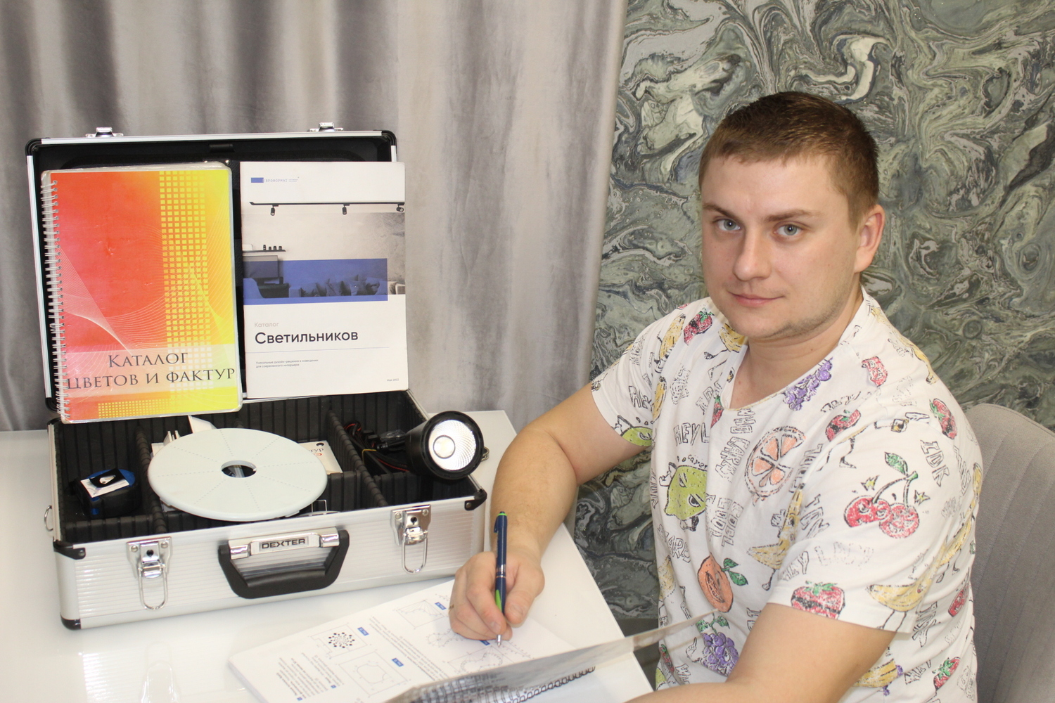 Более 200 вариантов расцветок